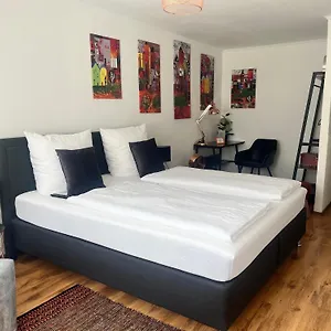 Bed & Breakfast Am Hafen, Mannheim